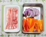 簡単夏の夕飯！パプリカ豚肉の黒酢野菜炒め作り方1写真