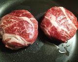 【道産牛🐂】絶品ソース!霜降り丨冷凍ハンバーグ♪作り方3写真