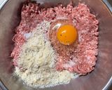 とろりチーズのっけハンバーグ作り方1写真