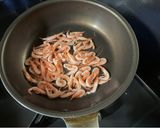 桜エビとブロッコリーの玉ねぎ麹炒め作り方2写真