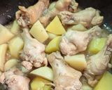 簡単★鶏手羽元とじゃがいもとにんにくのポン酢煮作り方4写真