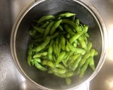 自慢の味!枝豆のピリ辛和え作り方1写真