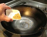 炒った麦で作る「炒り麦粉」作り方1写真