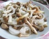 ブナシメジと新玉ねぎとちくわの甘酢マリネ作り方5写真