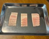 贅沢卵2個!濃旨バターベーコンエッグ丼作り方1写真