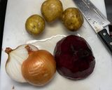 冷製でも美味しい・生ビーツから作るスープ作り方1写真