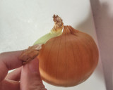 玉ねぎをほんのちょっと早く剥く方法！作り方2写真