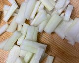 白菜キムチの余り液でカクテキ作り方1写真