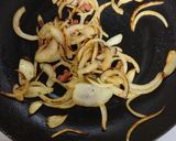 コンビーフと玉葱のオムレツ丼作り方3写真