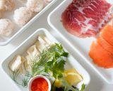 生ハムとスモークサーモン金ごま手まり寿司作り方3写真