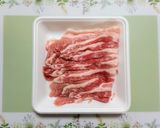 簡単夕飯！豚バラ白菜大蒜レンジ蒸し料理作り方2写真