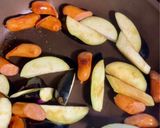 ナスとピーマンとチョリソーの塩昆布炒め作り方3写真