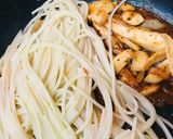鶏肉ソーセージのナポリタン風パスタ作り方3写真
