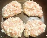 簡単⭐︎チーズチキンバーグvol.1作り方1写真