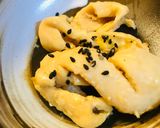 小鉢レシピ●鶏皮の長ーい味噌炒め作り方1写真