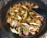 春菊・椎茸・鶏肉の卵とじ作り方1写真