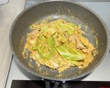 とろ玉キャベツ🥬肉🥩炒め😊作り方2写真