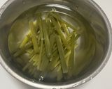 灰汁抜き、ふきじゃがいも油揚げの味噌汁作り方12写真