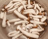 ほうれん草と玉ねぎのしめじ豆腐味噌汁作り方4写真