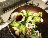 イカとブロッコリーのニンニクバター醤油味作り方3写真