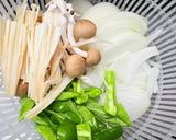 しっとり柔らか！鶏胸肉と野菜のハーブチーズ蒸し作り方1写真