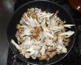 鶏もも肉シメジの豆板醤炒め♪簡単レシピ作り方5写真