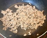豚ミンチとキャベツのそば飯炒め作り方2写真