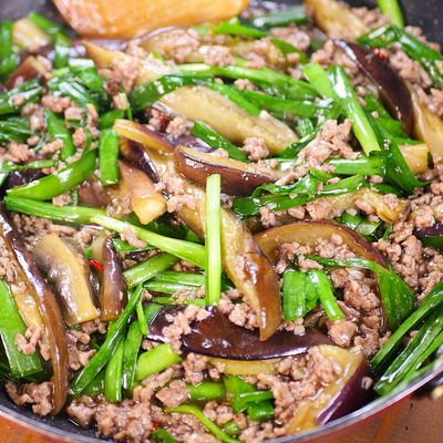 とろけるなすとニラのスタミナ中華炒め🤩 by 愛と癒しを届けるキッチン