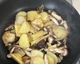 新じゃがときのこの味噌マヨ炒め作り方3写真