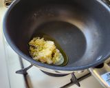 ピリ辛！海老と夏野菜のペペロンチーノ作り方3写真
