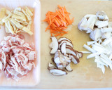 【豚キノコの炊き込みご飯（柚子胡椒）】作り方1写真