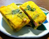 おせちリメイク　ナルトと三つ葉の玉子焼き作り方5写真