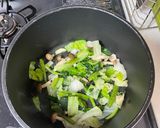 簡単!パスタで醤油ラーメン作り方1写真