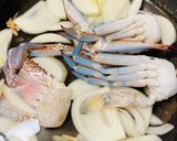 タマネギとワタリガニのスープ🧅🦀作り方2写真