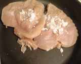 鶏胸肉とキャベツの蒸し鶏ピリ辛ねぎダレ作り方1写真