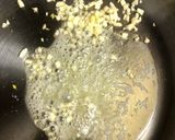 ポルチーニのフォンドヴォークリームパスタ作り方3写真