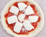 手作りナポリピザ生地で【マルゲリータ】作り方1写真