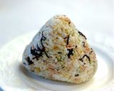 凄く美味しい💕ツナと塩昆布のおにぎり作り方4写真