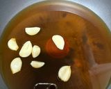 お酢で20分煮込むだけ！ホロやわ手羽煮作り方3写真