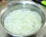 ＊小鉢に♪新玉ねぎと大葉の簡単和え物作り方1写真