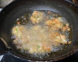 米粉で作る大豆と干しエビのかき揚げ作り方4写真