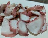 タコとじゃがいものピリ辛炒め作り方1写真