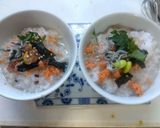 華やかに！鮭フレークと大葉と海苔のお粥作り方4写真