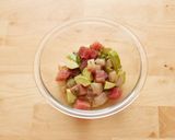 まぐろと鯛のアボカド青じそ漬け丼作り方2写真