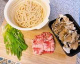 舞茸と豚肉のオイスターソース焼きうどん作り方1写真