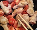手羽元と芽キャベツニンニクトマト煮込み作り方1写真