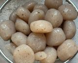 簡単ヘルシー！ピリ辛玉こんにゃく作り方1写真