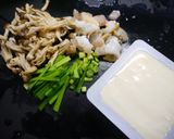 簡単！スンドゥブチゲ風お味噌汁作り方1写真