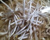 【豚バラもやし🇻🇳】平打ちうどんで！爆速フォー風🐉作り方3写真