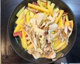 舞茸とサツマイモのニンニクオイル炒め作り方5写真